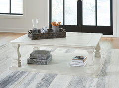 Arlendyne - Antique White - Rectangular Cocktail Table