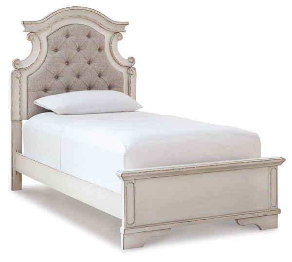 Realyn - Panel Bed
