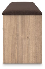 Kinlanni - Bedroom Upholstered Storage Bench - Tan / Brown