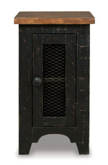 Valebeck - Chair Side End Table - Black / Brown