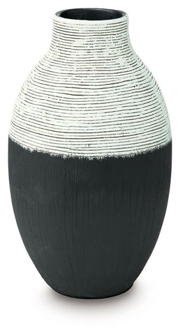 Girtha - Vase
