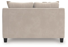 Willarae - Loveseat