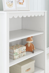 Hallityn - White - Bookcase